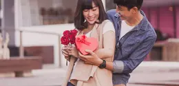 Ilustrasi Pasangan Couple Serasi / by freepik