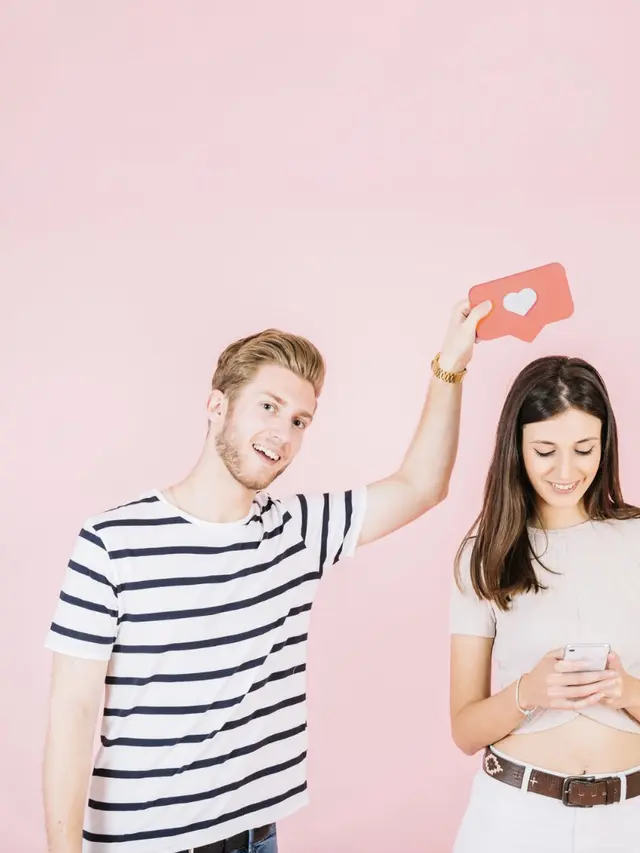 Salah satu cara terbaik untuk membuat bio yang di swipe right adalah dengan menunjukkan minat dan hobi yang unik.