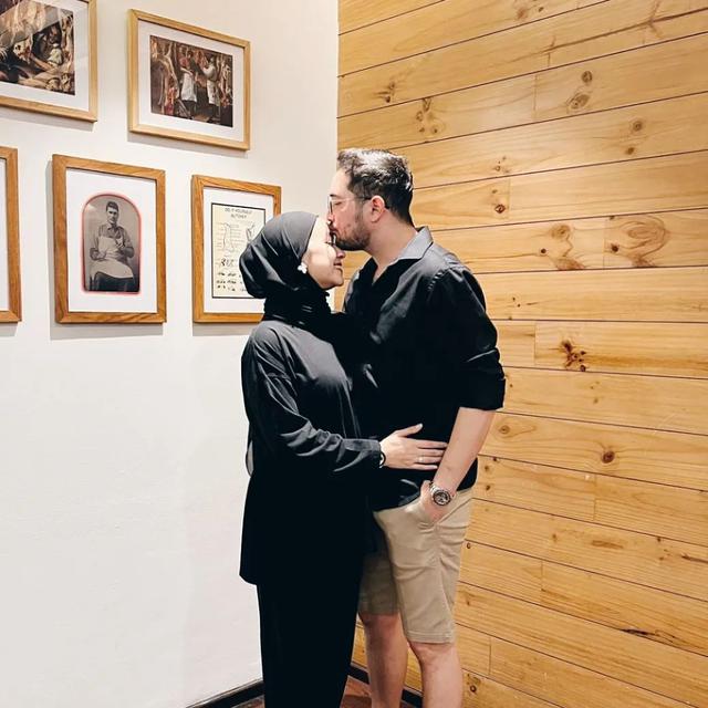 6 Potret Liburan Aryani Fitriana dan Donny Michael Bareng Anak, Lepas Penat