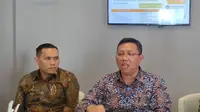 Direktur Eksekutif Klaim dan Resolusi Bank LPS Suwandi memberi keterangan pers kepada wartawan di Cirebon terkait klaim pengembalian dana nasabah BPR KRI Indramayu usai OJK cabut ijin usaha. Foto (Liputan6.com / Panji Prayitno)