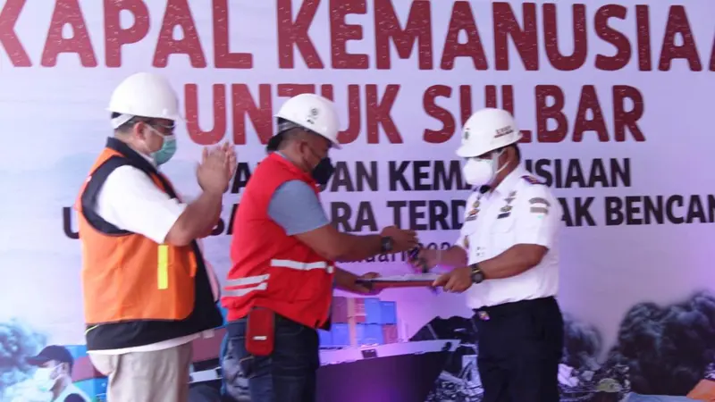 Kapal Kemanusiaan Layarkan Ribuan Ton Bantuan ke Sulawesi Barat