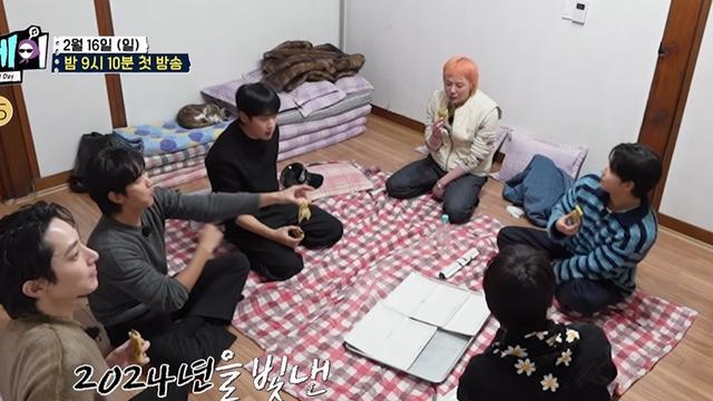 G-Dragon jadi produser di 'Good Day'. (credit: instagram.com/teo.universe)