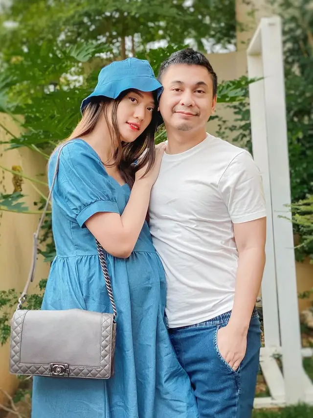 [Fimela] Anissa Aziza istri Raditya Dika