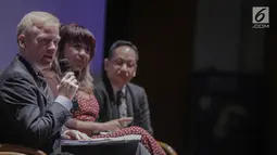 Duta Besar Uni Eropa untuk Indonesia Vincent Guerend memberi keterangan jelang penyelenggaraaan Europe on Screen (EOS) di Goethe-Institut Jakarta, Selasa (2/4). Europe on Screen merupakan salah satu festival film internasional. (Liputan6.com/Faizal Fanani)