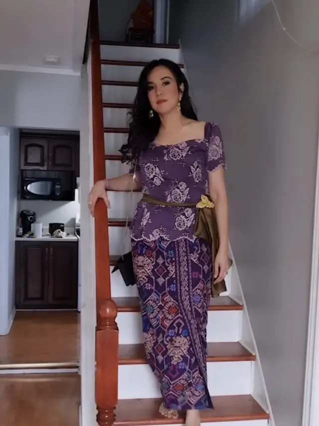 Andi Soraya saat Hadir di Wisuda anak-anaknya