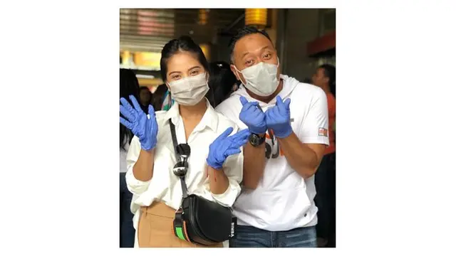Virus Corona Meluas, Ini 7 Potret Seleb Bagi-Bagi Masker dan Hand Sanitizer