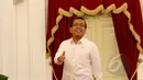 Mensesneg Pratikno memberikan keterangan terkait keputusan Presiden Jokowi yang mengajukan Komjen Pol Badrodin Haiti sebagai calon baru Kapolri menggantikan Komjen Pol Budi Gunawan di Istana Merdeka, Jakarta, Rabu (18/2/2015). (Liputan6.com/Faizal Fanani)