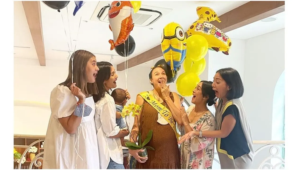 Segera Jadi Ibu, Ini 6 Momen Baby Shower Nadine Chandrawinata