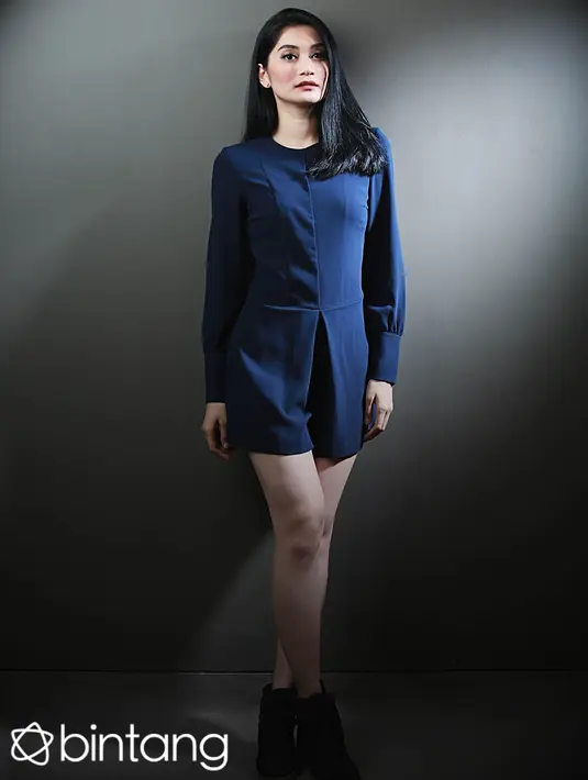 Puteri Indonesia Pariwisata 2009 ini memiliki prinsip bahwa traveling bukan untuk menyusahkan diri. Ayu Pratiwi mengaku sebagai penganut prinsip traveling cantik. (Galih W. Satria/Bintang.com)