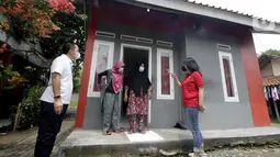 Program Desa Maju Prudential dengan merenovasi 60 rumah dikumpulkan melalui event PRU25 Acteev Virtual Walk & Run - Charity for Desa Maju Prudential yang merupakan komitmen Prudential untuk membantu masyarakat hidup lebih sehat dan sejahtera. (Liputan6.com/HO/Prudential)