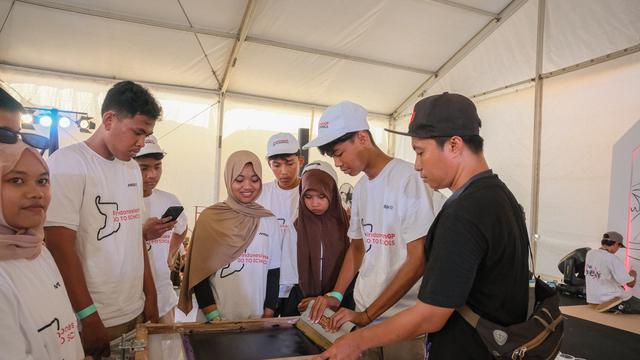 Mandiri Looping for Life: Edukasi 1000 Siswa Mandalika dan Dorong UMKM di MotoGP 2025