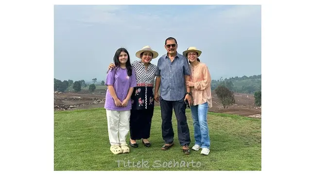 6 Potret Eno Sigit Anak Sigit Harjojudanto di Ultah Ayahnya, Dekat Titiek Soeharto