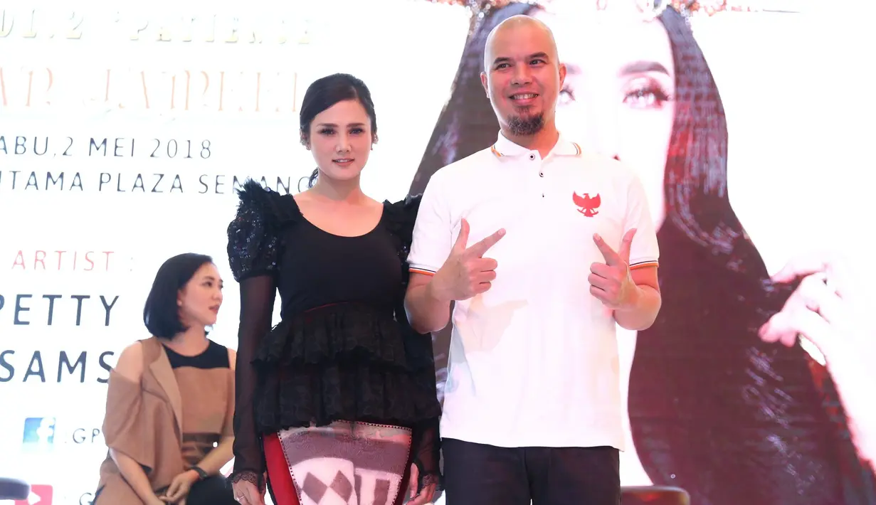 Beberapa musisi terlibat dalam proses penggarapan album baru Mulan Jameela. Diantaranya, NSG, Ade Govinda, Posan Tobing, Vega Antares dan Alam Urbach. (Nurwahyunan/Bintang.com)