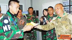 Citizen6, Lebanon: Acara syukuran yang dilakukan oleh segenap personel Satgas Konga XXV-D/Unifil di diawali dengan sholat Maghrib berjamaah, pengajian dan siraman rohani yang dipimpin oleh Perwira Rohani Lettu Cpm Aris Suciadi. (Pengirim: Badarudin Bakri)