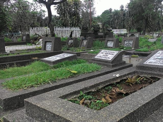 Makam Di Bogor Hampir Penuh 1 Liang Harus Ditumpuk 3 Jenazah News Liputan6 Com
