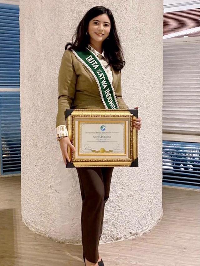 7 Potret Terbaru Qory Sandioriva Saat Jadi Duta Satwa, Penampilannya Curi Perhatian