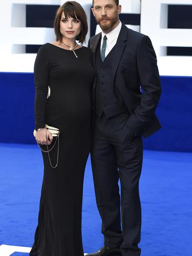 Get Wallpaper Selamat Anak Pertama Tom Hardy Dan Charlotte Riley Telah Lahir For Android Free