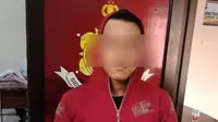 Tersangka MK warga Desa Guyangan Trangkil Pati, ditangkap aparat Polsek Wedarijaksa. (Liputan6.com/Dok. Polresta Pati)