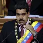 Presiden Venezuela, Nicolas Maduro berbicara di majelis nasional di Caracas, (6/7/2015). Maduro juga memerintahkan kementerian luar negeri melakukan review penuh hubungan bilateral Venezuela dan Guyana. (REUTERS/Jorge Dan Lopez)