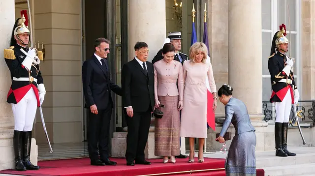 Gaya Kembar Brigitte Macron dan Ratu Suthida dari Thailand di Istana Élysée Paris