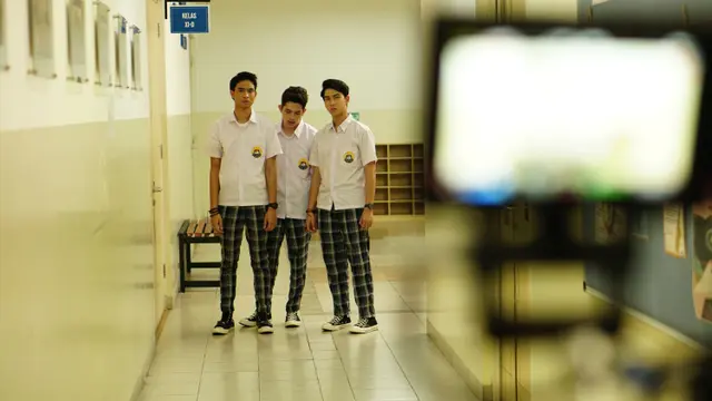 Devano Danendra saat syuting My Nerd Girl Season 2.