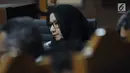 Terdakwa dugaan gratifikasi dan suap pemberian izin lokasi perkebunan kelapa sawit, Rita Widyasari saat mengikutii sidang lanjutan di Pengadilan Tipikor, Jakarta, Selasa (3/4). Sidang mendengar keterangan saksi. (Liputan6.com/Helmi Fithriansyah)