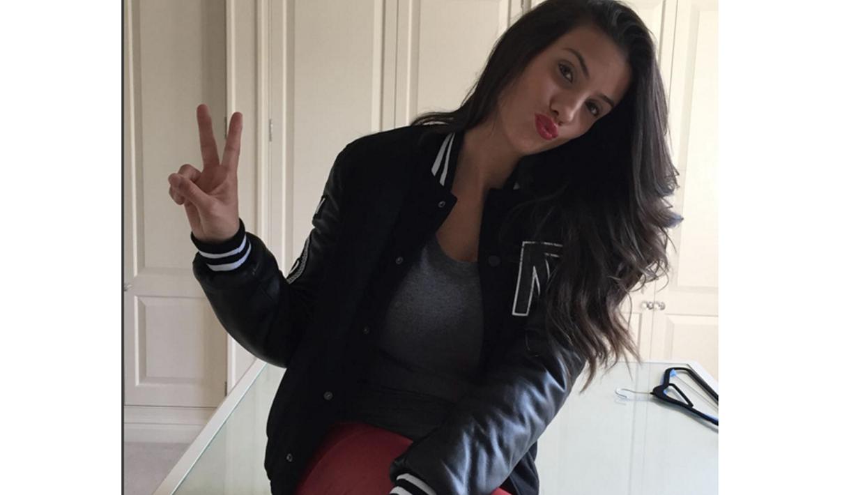 Ludivigne Sagna model berdarah campuran Prancis-Algeria yang lahir pada tahun 1988, dia adalah pasangan  pemain Manchester City Bacari Sagna, mereka menjalin hubungan sejak umur 17 tahun. (Photo/Instagram)