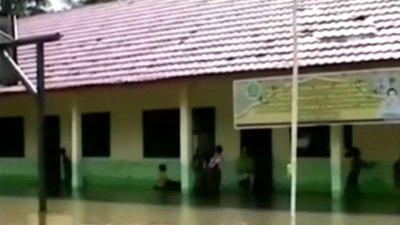 (lip6 Malam) Banjir Riau