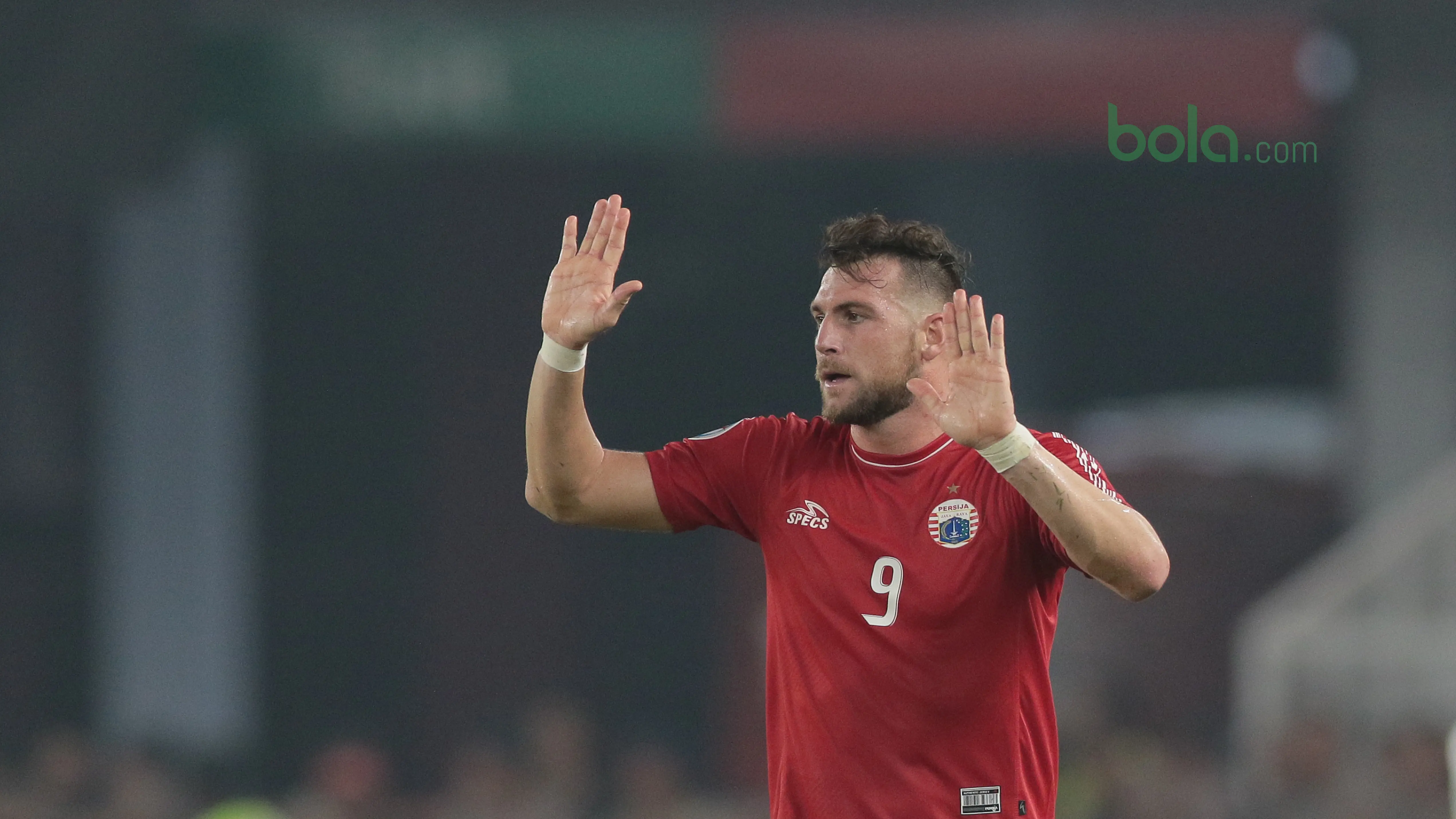 Pemain Persija Jakarta, Marko Simic saat melawan Tampines Rovers pada laga Piala AFC 2018 di Stadion Utama GBK, Senayan, Jakarta (28/2/2018). Persija menang 4-1. (Bola.com/Nick Hanoatubun)