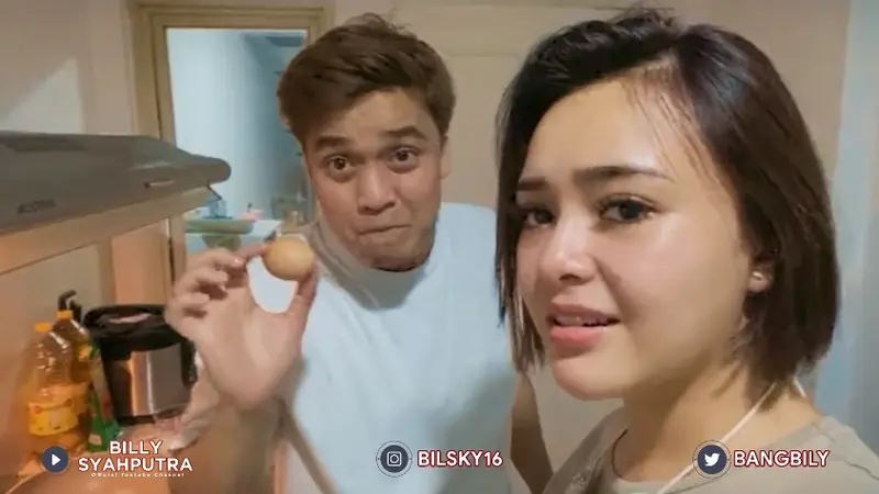 7 Momen Mesra Billy Syahputra Masak Bareng Amanda Manopo