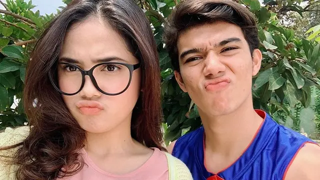 Main Mini Seri Bareng, Ini 6 Keakraban Syifa Hadju dan Jeff Smith