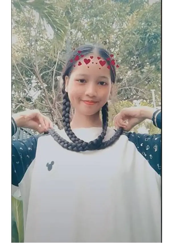 Gadis 19 Tahun Ini Disebut Rapunzel Lokal, Ini 6 Potret Unik Gaya Rambutnya