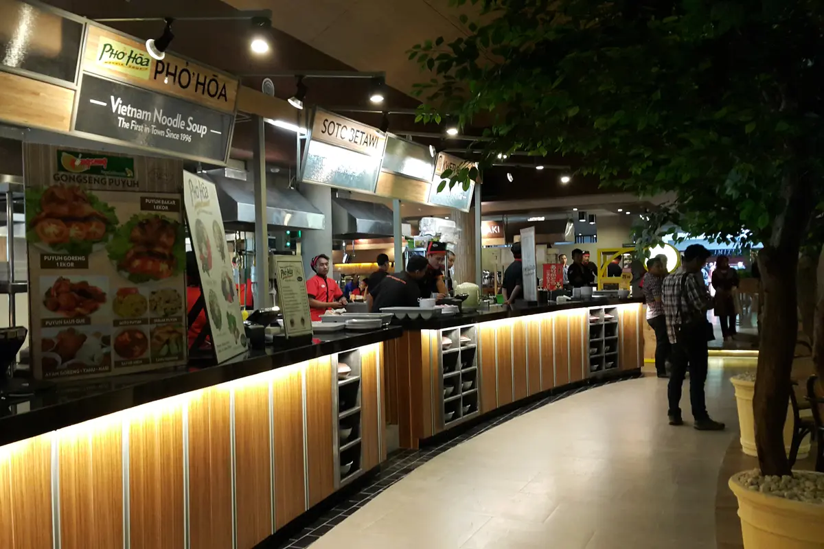 Mencicipi Kuliner Lokal dan Internasional dalam Satu Atap