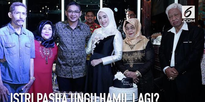 VIDEO: Istri Pasha Ungu Hamil Lagi?