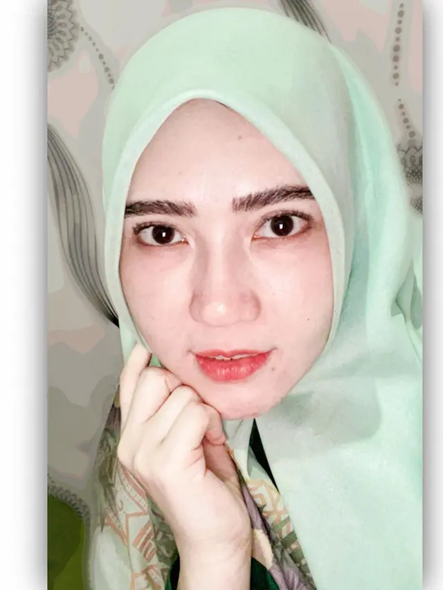 7 Potret Via Vallen saat Pakai Hijab, Banjir Pujian
