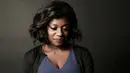 Viola Davis menjadi aktris kulit hitam pertama yang tiga kali dinominasikan untuk merebut Oscar. Sebelumnya aktris satu ini pernah mendapatkan nominasi serupa berkat film Doubt (2009) dan The Help (2011). (Rich Fury/Invision/AP)