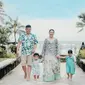 Kahiyang Ayu dan Bobby Nasution sedang berbahagia menanti kelahiran anak ketiga mereka. Jelang persalinan, putri presiden Jokowi ini pun menjalani maternity shoot. (Instagram/garyevan).