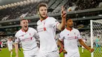 Ekspresi pemain Liverpool, Adam Lallana (tengah), setelah mencetak gol ke gawang Bordeaux dalam laga Grup B Liga Europa di Bordeaux, Jumat (18/9/2015) dini hari WIB. (Action Images via Reuters/Lee Smith)