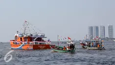 Teras BRI Kapal saat berlayar di Muara Angke, Jakarta, Selasa (4/8/2015). Teras BRI Kapal untuk menjangkau masyarakat pesisir Kepulauan. (Liputan6.com/Faizal Fanani)