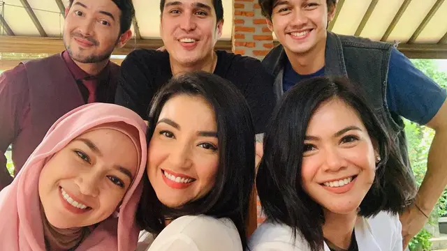 Jadi Pasangan di Sinetron 'Istri Kedua', Ini Potret Kompak Tsania Marwa dan Marcel Chandrawinata. (Sumber: Instagram/tsaniamarwa54)