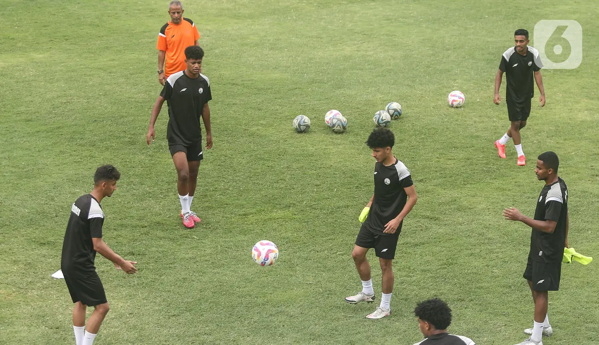 Pelatih timnas Yaman U-20, Muhammad Hasan Ali Al Baadani mengatakan timnya siap bertanding dan mengerahkan segalanya sampai laga terakhir. (Liputan6.com/Angga Yuniar)