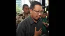 Menteri Agama Lukman Hakim Saifuddin saat tiba di Gedung KPK, Jakarta, Senin (15/12/2014). (Liputan6.com/Miftahul Hayat)