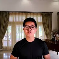 Gaya Kompak Monokrom Kaesang dan Jokowi Saat Adu Panah