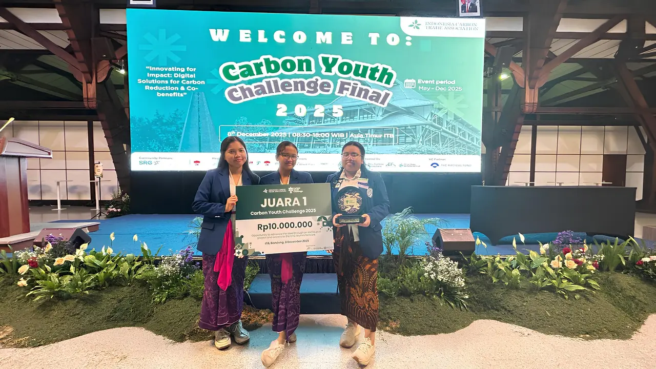 Mahasiswa Universitas Prasetiya Mulya berhasil meraih Juara Pertama dalam Carbon Youth Challenge (CYC) 2025. (Dok Prasetiya Mulya)