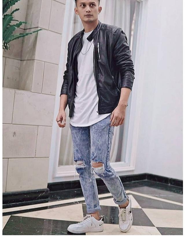 Jadi Lawan Randy Pangalila Di Duel Mma Ini 7 Potret Adhi Pawitra Hot Liputan6 Com