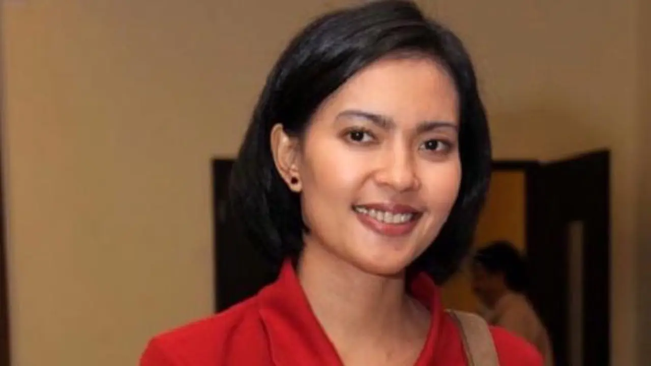 [Bintang] Lola Amaria