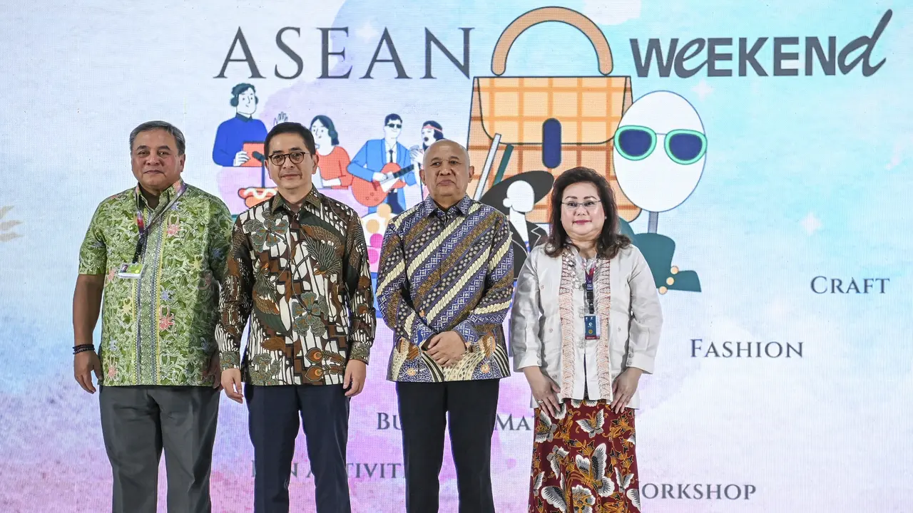 Kamar Dagang dan Industri (Kadin) Indonesia bersama ASEAN Business Advisory Council (ASEAN-BAC) menggelar ASEAN Weekend Market di Gedung Serbaguna Senayan, 1 - 3 September 2023.