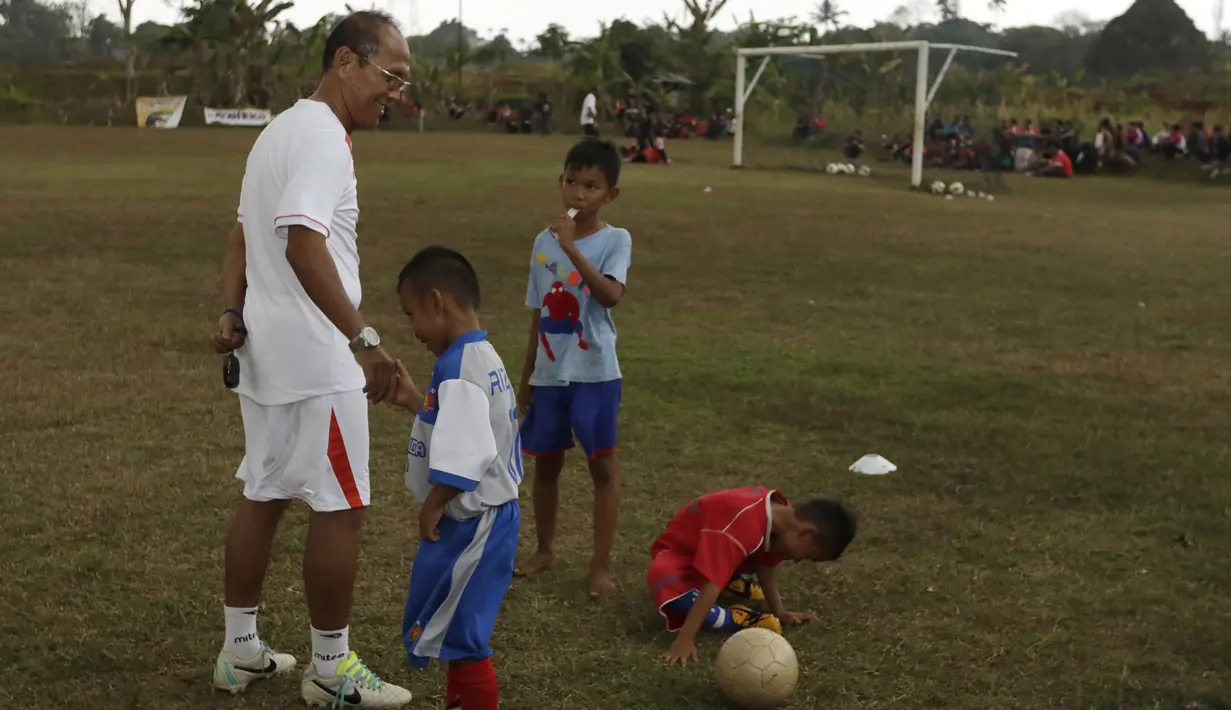 Bersama Persija, Bambang Nurdiansyah juga membawa beberapa anak asuhnya di Persita seperti Rafid Lestaluhu dan Raphael Maitimo. (Bola.com/Vitalis Yogi Trisna)