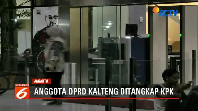 Dari 14 orang yang terjaring OTT di Jakarta dan Kalimantan Tengah, tujuh di antaranya sudah dibawa ke Gedung KPK.