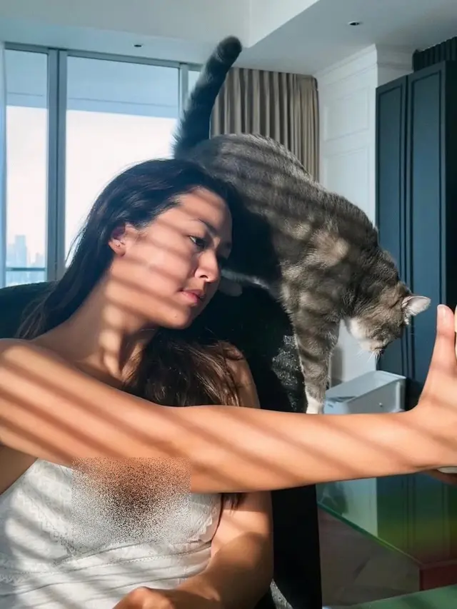 6 Potret Sherina Munaf dan Kucing Peliharaannya, Kerap Berbagi Momen Gemas